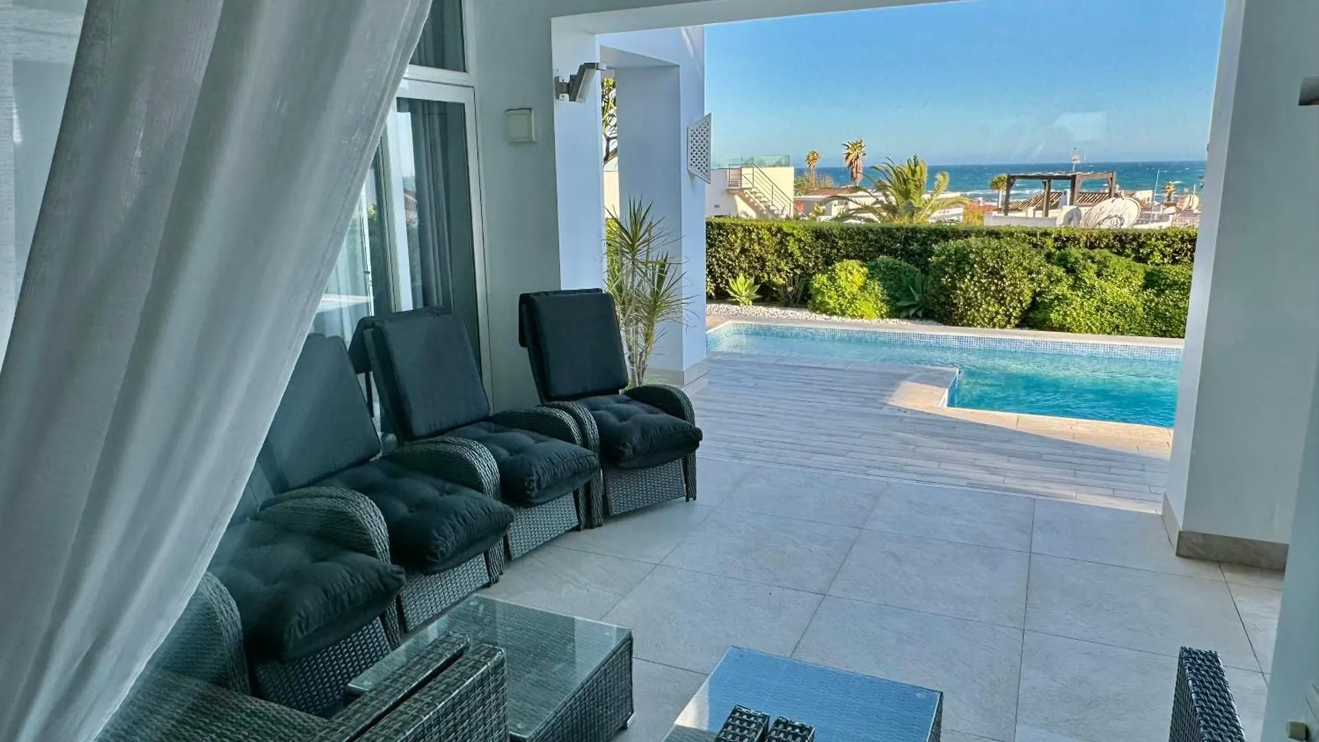 Hermosa Villa En Marbella,100 M Playa, Vistas Al Mar, Piscina Privada 0*, Marbella Spain