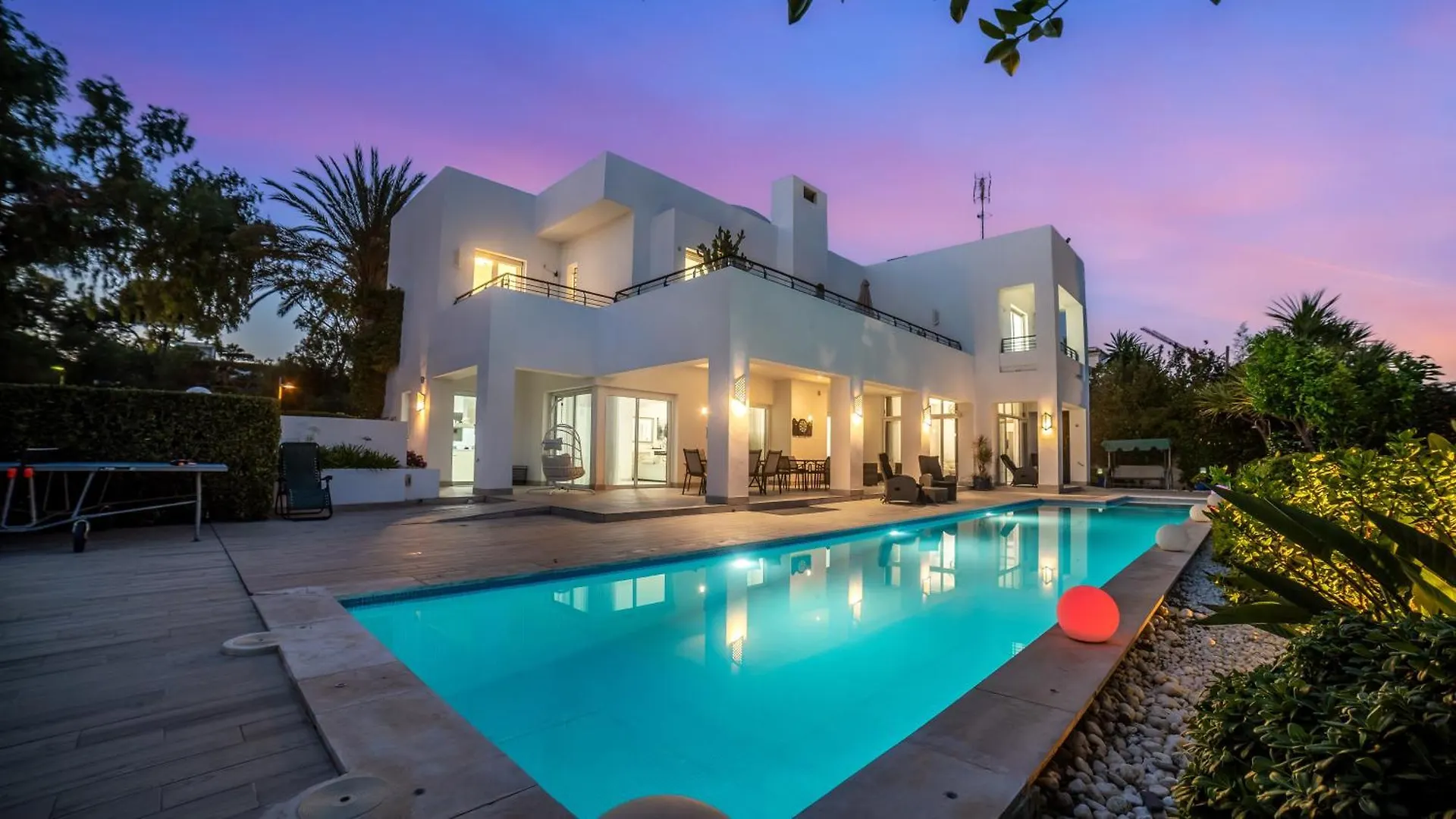 Hermosa Villa En Marbella,100 M Playa, Vistas Al Mar, Piscina Privada 0*, Marbella Spanien