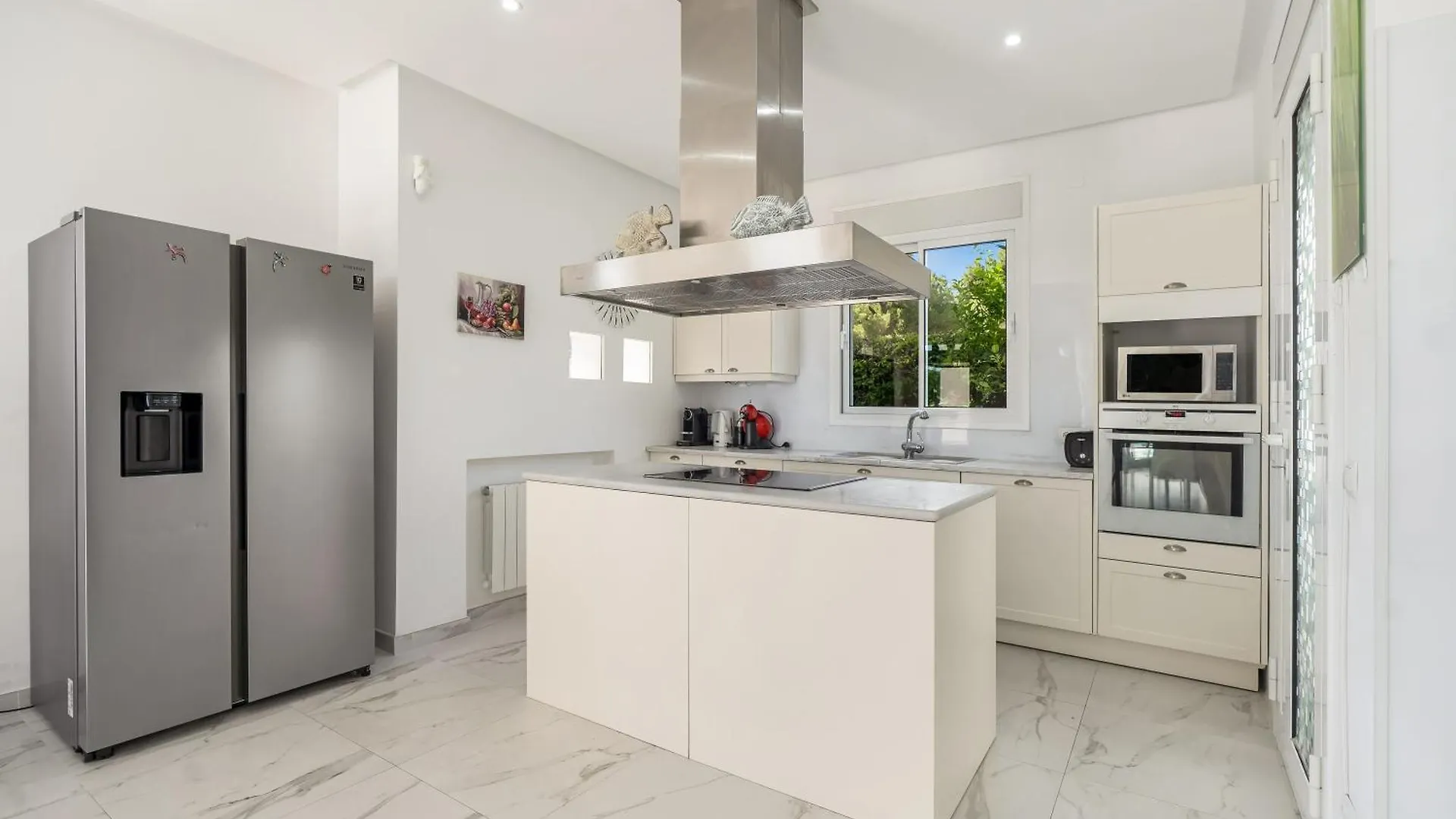 Hermosa Villa En Marbella,100 M Playa, Vistas Al Mar, Piscina Privada Spanien